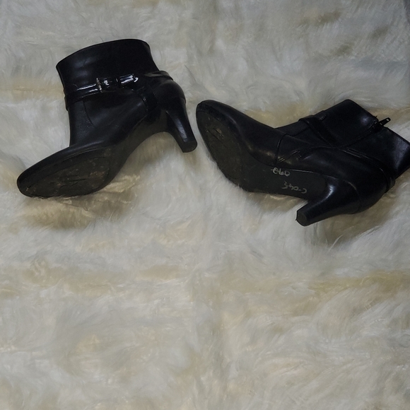 Ralph Lauren Ankle Boots - Picture 5 of 8